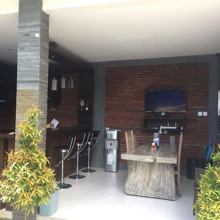 Villa Twin Lovina Exterior foto